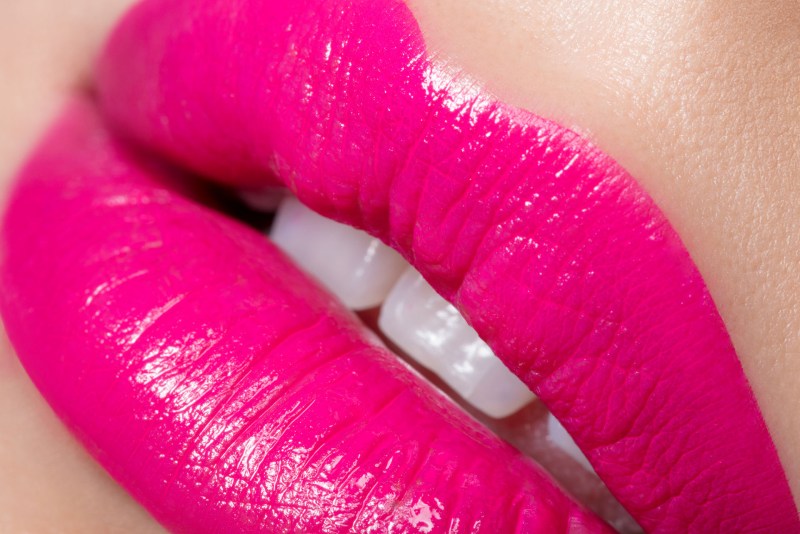 A woman with an alluring gaze blackly white photo