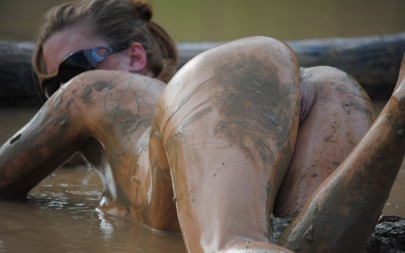 Therapeutic mud is naked