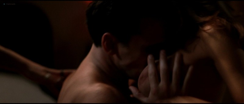 Nive Campbell Scream Bed Scene