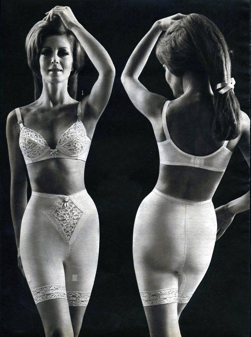 Pornstar Linda Lovelyis