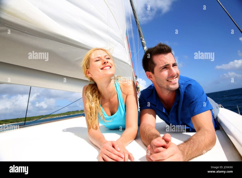 Pair intimate photo shoot