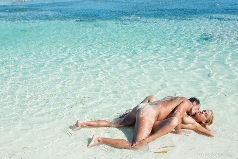 Naked Nudist Surfingist