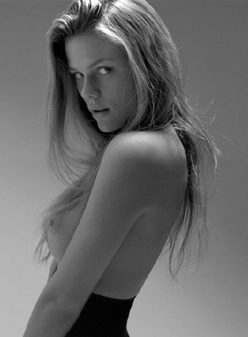 Brooklyn Dexker Model Naked