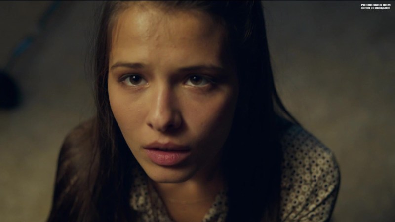 Sullivan Stapleton Hot Nude