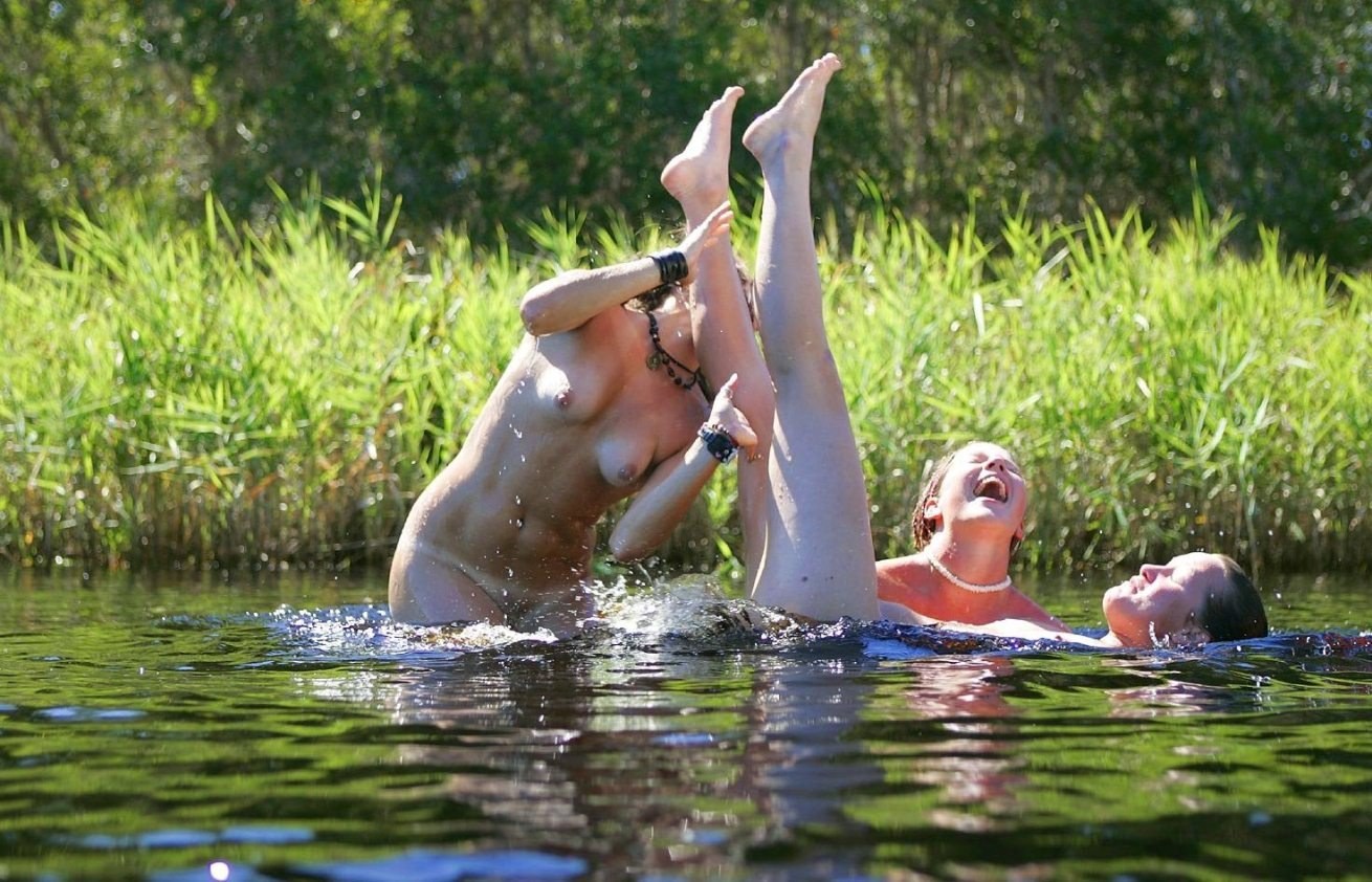 1310px x 842px - Naked Girl Bathing in the Village Pond (59 photos) - motherless porn pics
