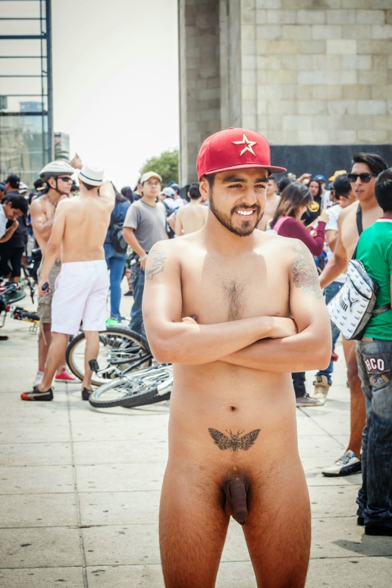 American battle without cowards naked