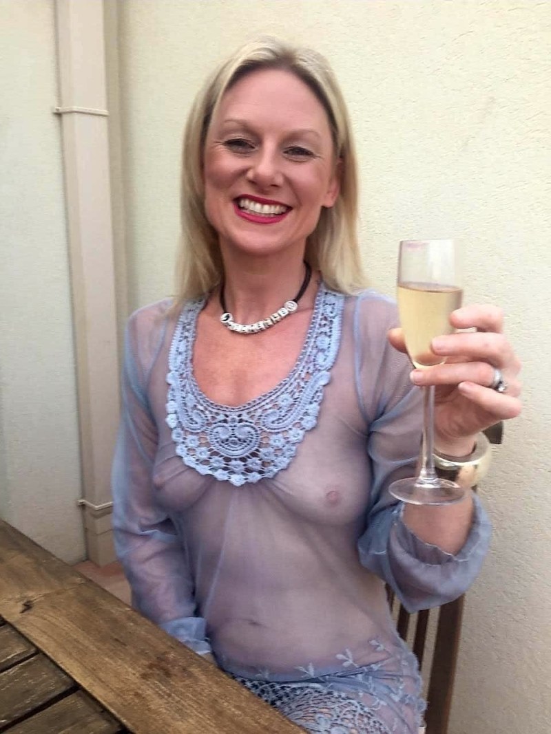 Lisa Appleton without panties