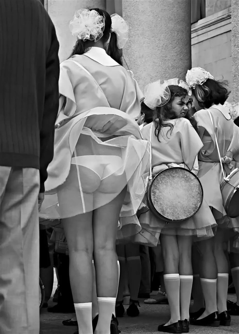 Soviet schoolgirls in shorts