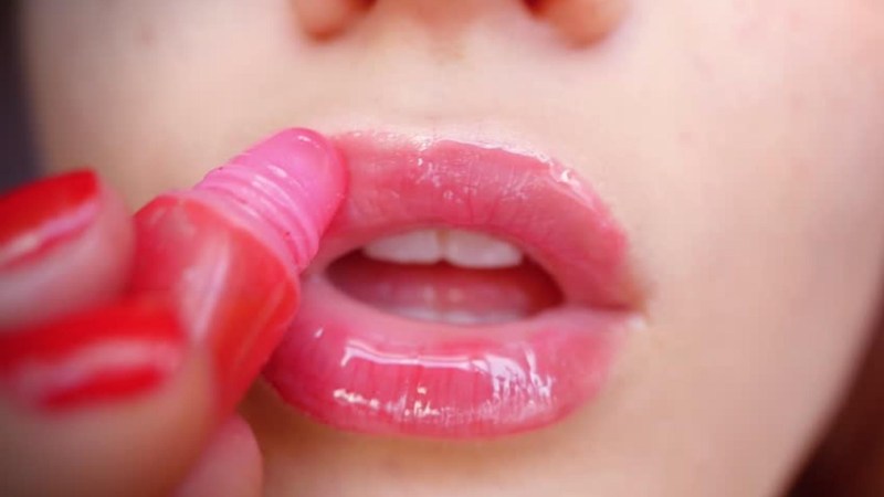 Lesbian with large labia