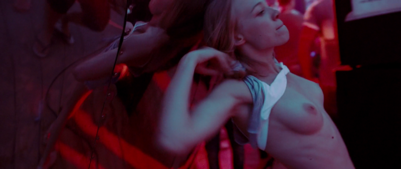 Sasha Savelyeva without panties