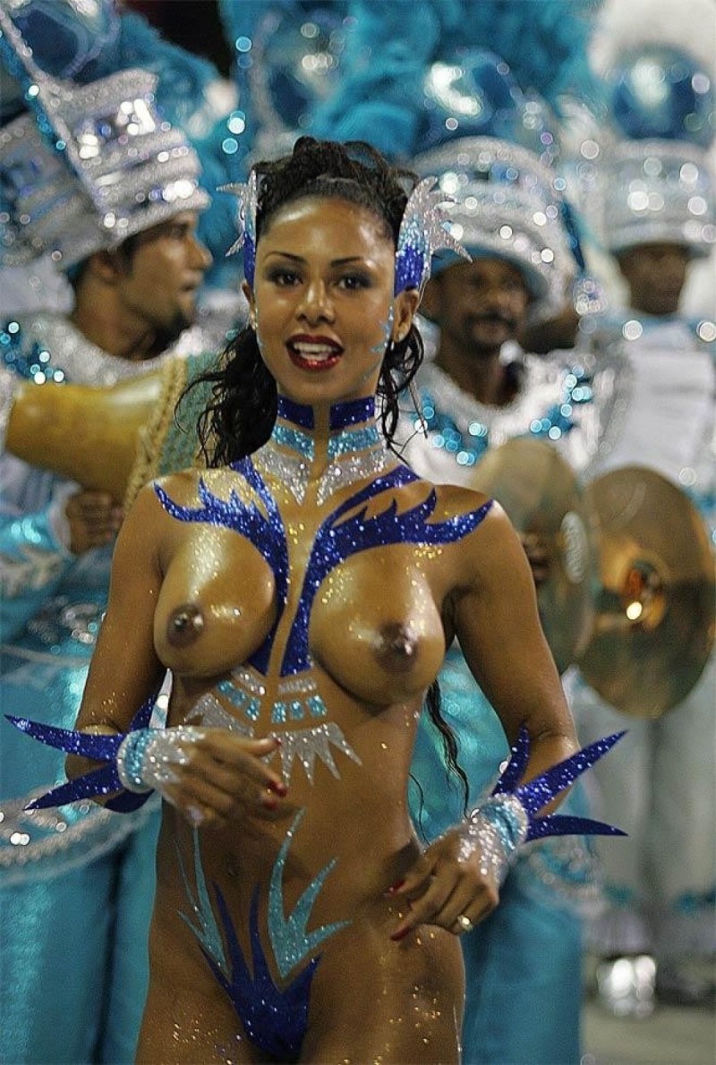 NAKED Vivian Castro. Carnival