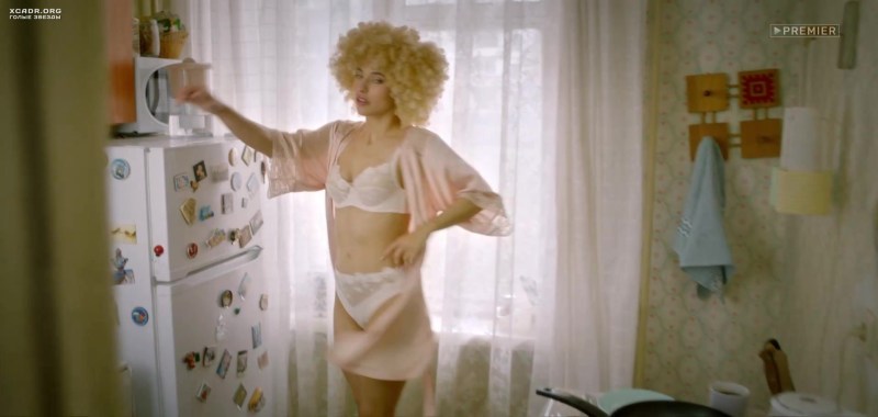 Alena Babenko in linen