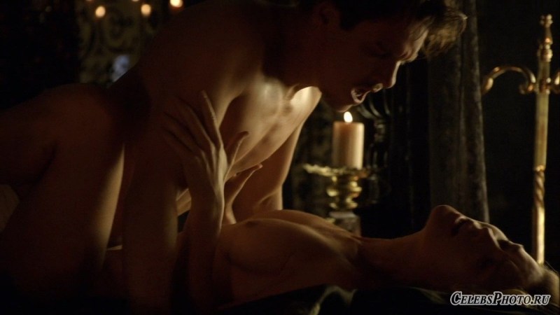 Emilia Clark Ana de Armas Tits