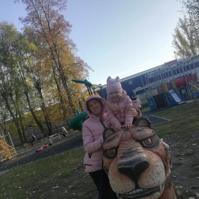 Erotic photo shoot of naked Alena Shelest