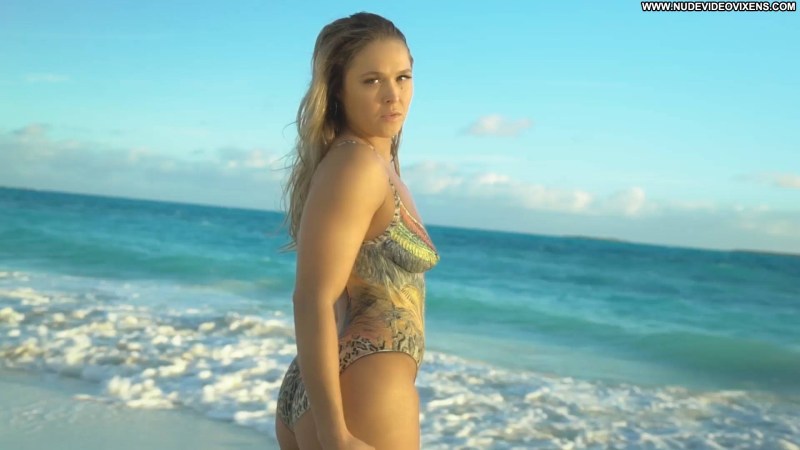 Irina Dubtsova is hot