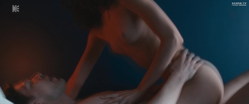 Elizabeth Boyarskaya striptease