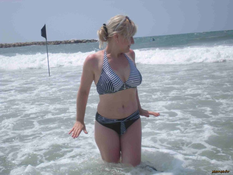 Adult women for meetings