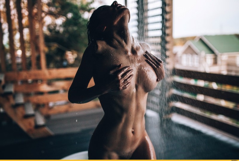 Daria Shai Model Tits