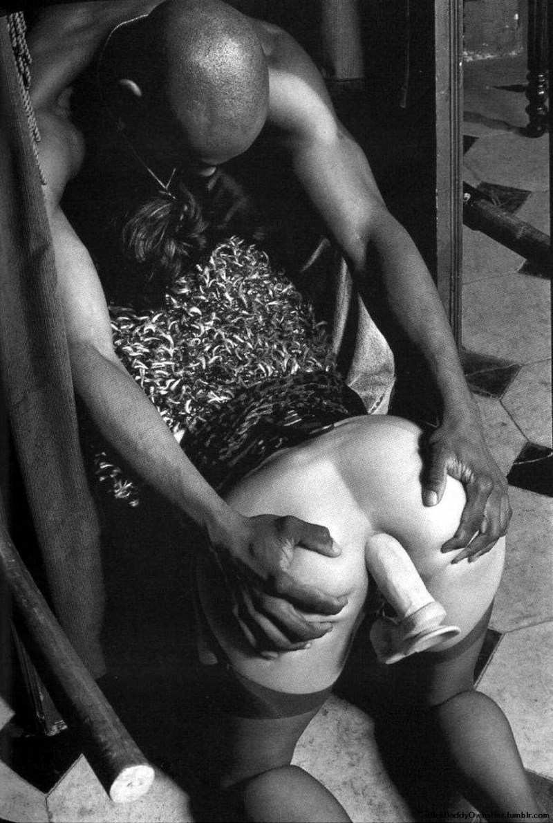 Female orgasm from Negro