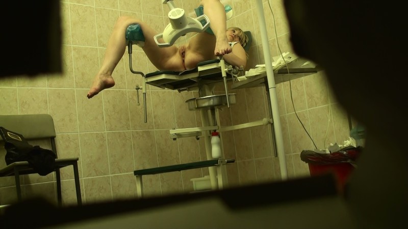 Naked blondes by a gynecologist