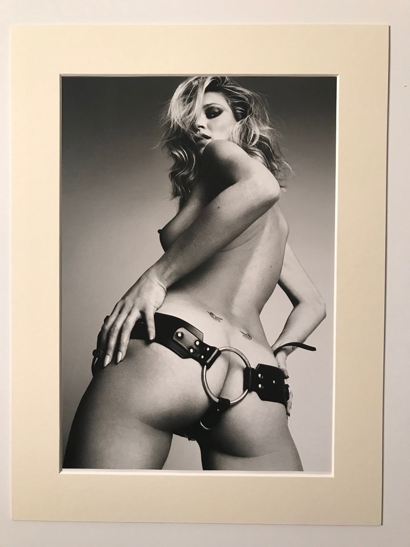 Carrie Enn Moss Matrix Nude