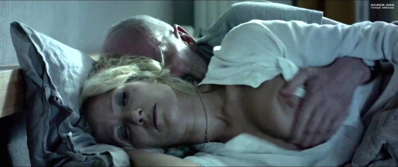 Irina Temicheva in underwear in the series Kitchen