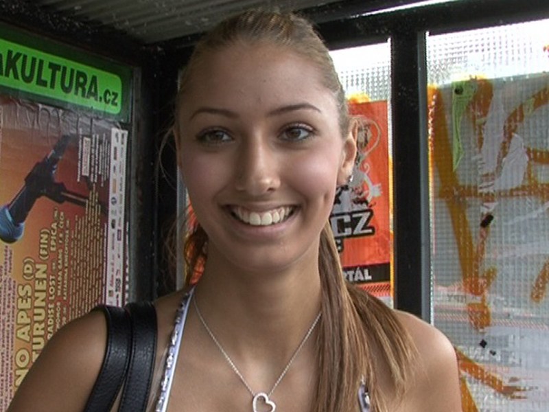 Casting models in young swimsuits