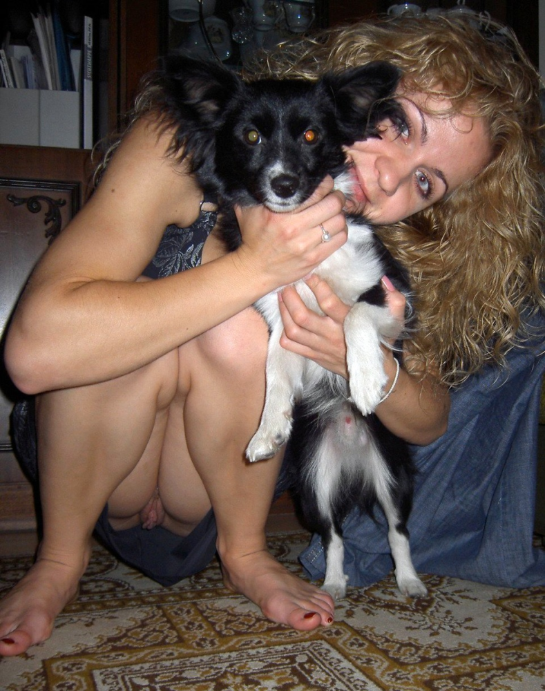 The girl accidentally lit pussy