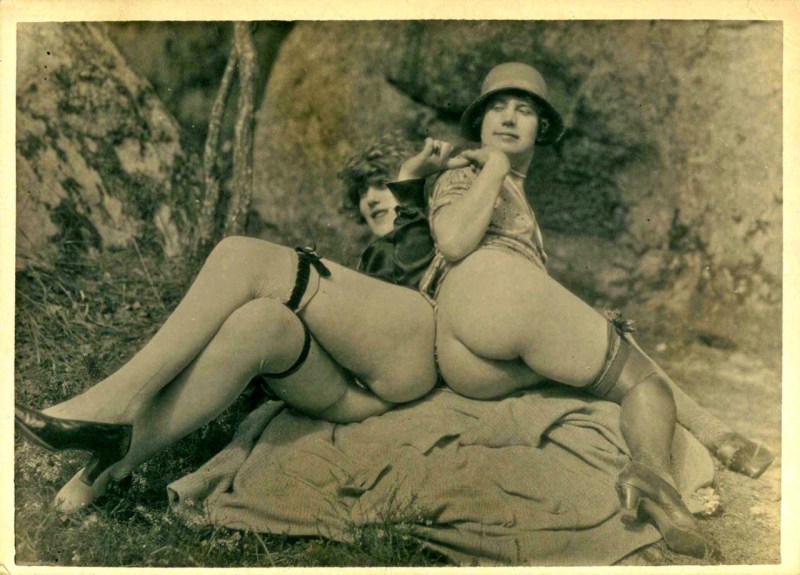 The first erotic photos