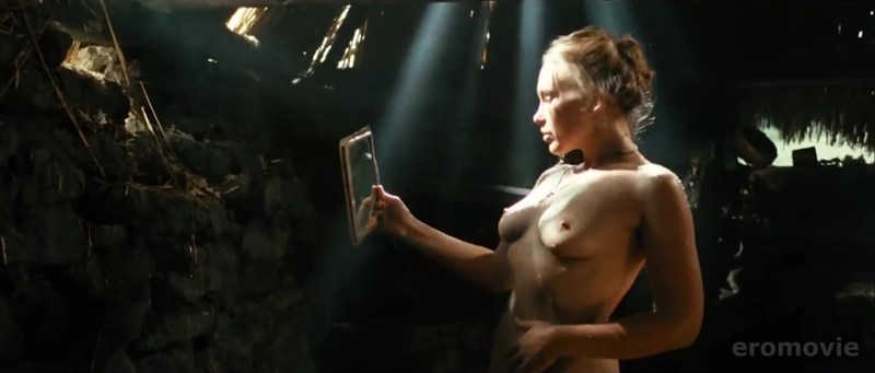 Actress Daria Yekamasova Nude