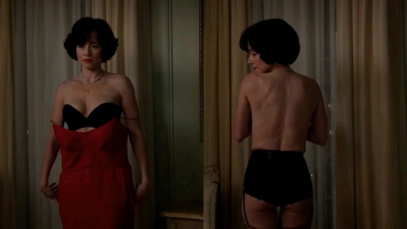 Linda Cardellini is naked