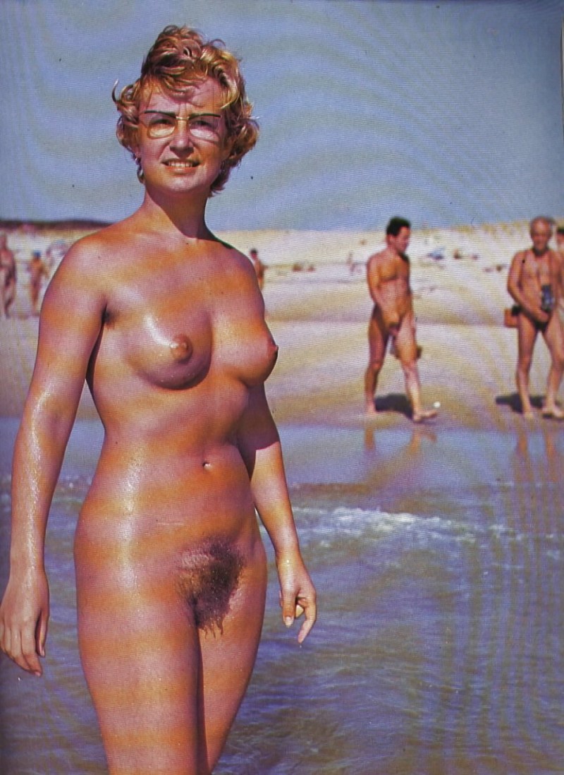 Retro naked hermaphrodites