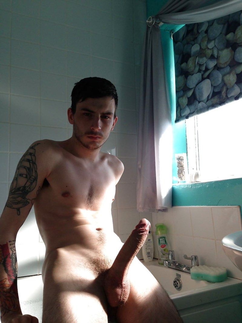 Young naked guy homemade