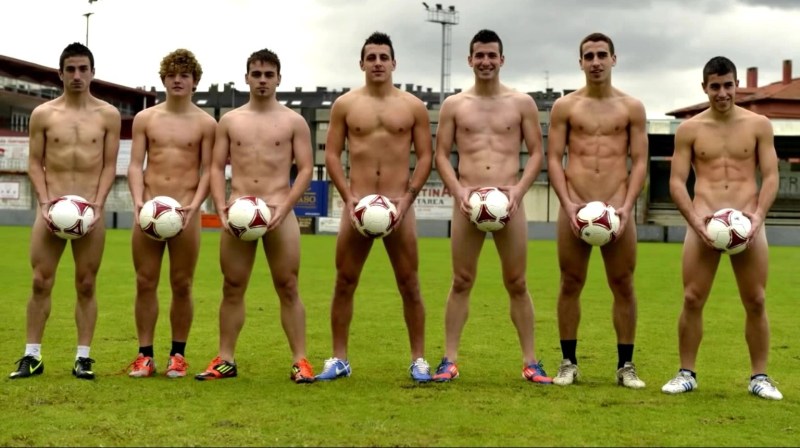 Fully naked football players