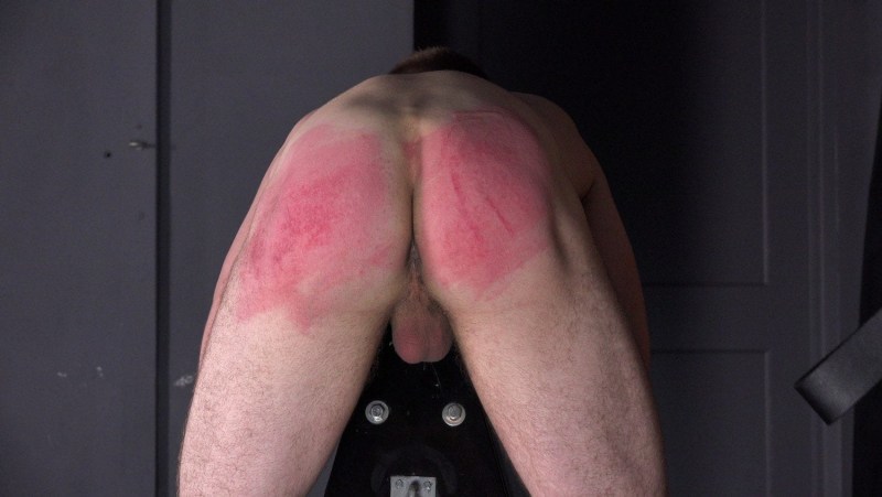 Fucking a guy on a bare ass