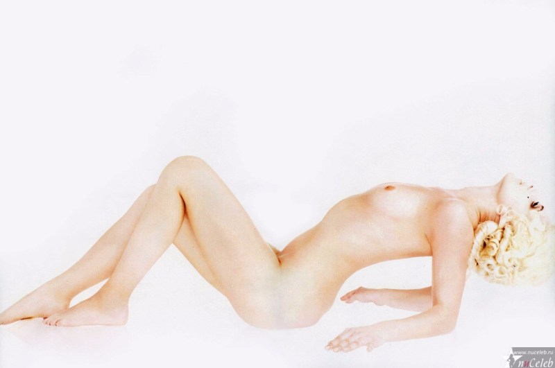 Naked actress Anna Snatkin