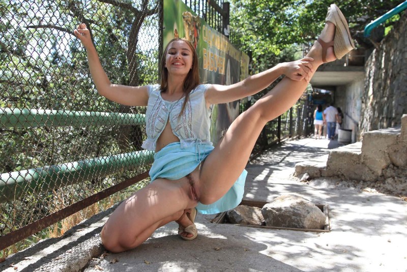 Women without panties on the street