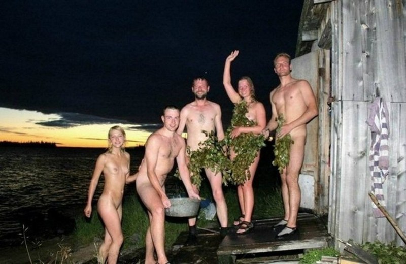 Family campaigns in the bathhouse nude