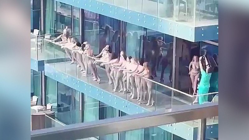 Naked photo shoot in Dubai