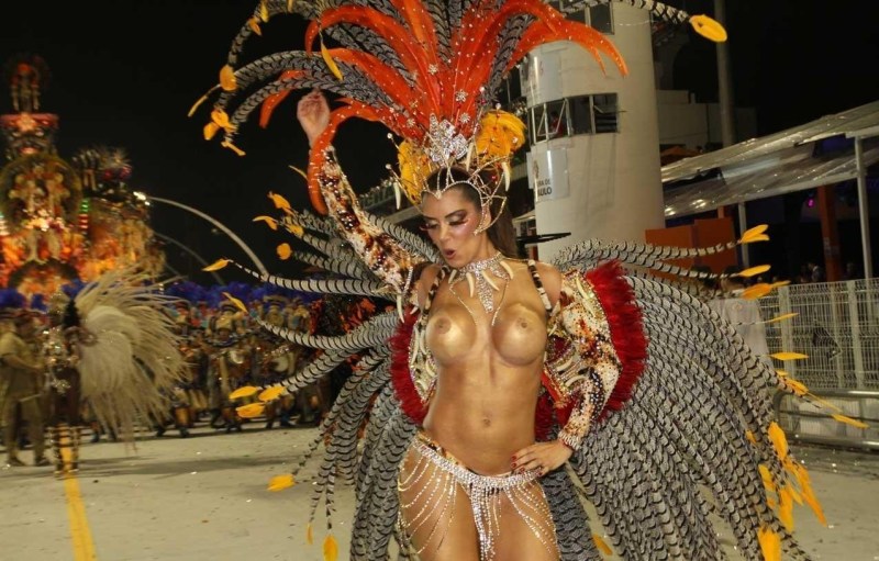 Carnival in Rio de Janeiro naked