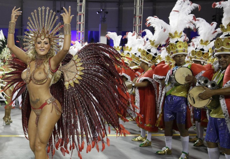 Brazilians on the carnival in Rio de Janeiro nude