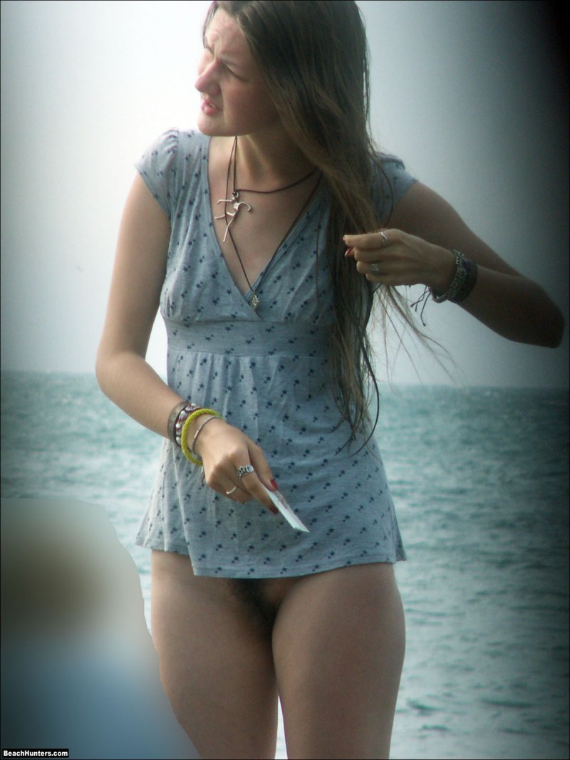 Girls without panties in Mayika