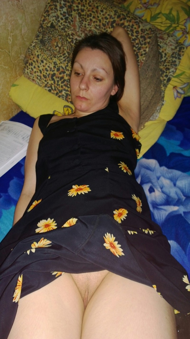 Photo of a Russian woman 40 years old without panties