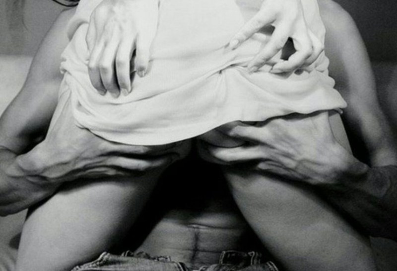 Erotic kisses below the waist