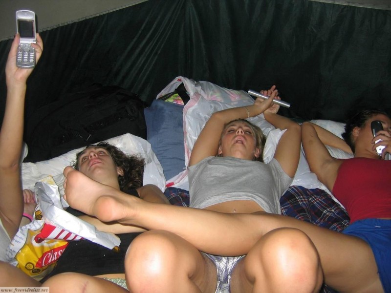 Peeping for drunken women