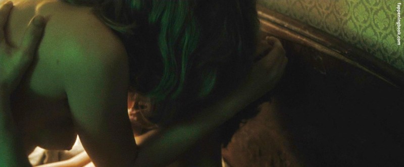 Kristen Stuart Hot Scenes