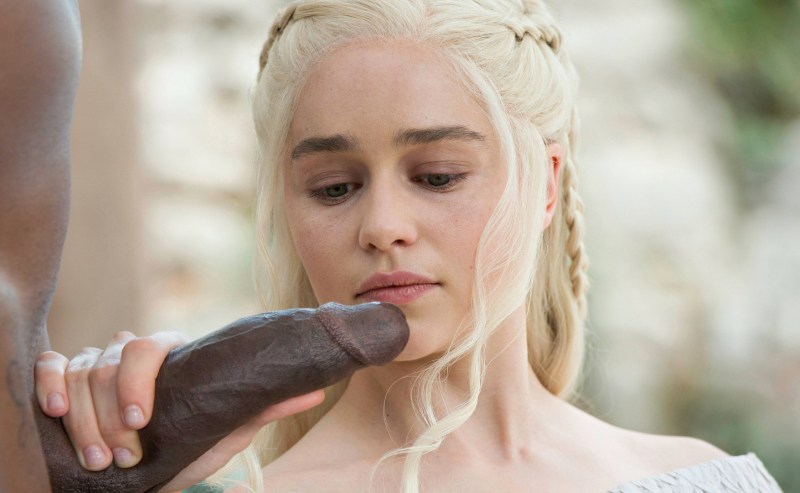 Emilia Clark Deineeris SEKS