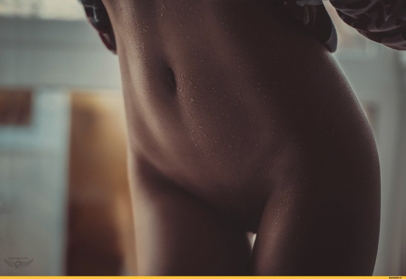 Naked girls with flat tumbles