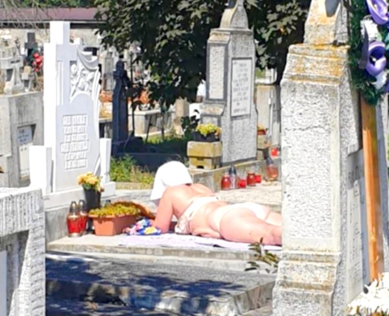 It is forbidden to sunbathe on the territory of the cemetery