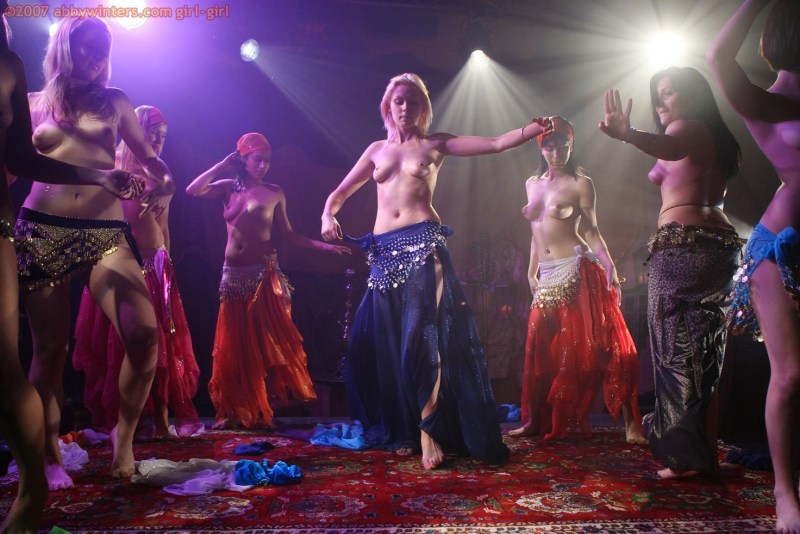 Abdomen with bare tits